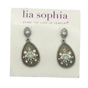 STUNNING Lia Sophia Green Yellow Toned Rhinestone Dangle Earrings Pierced NWOT